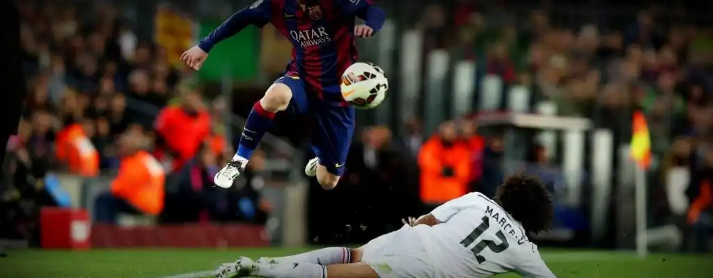 Những bài tập nâng cao kỹ năng xử lý bóng bước một trong bóng đá 5 image 20 1024x400 ezgif.com png to webp converter