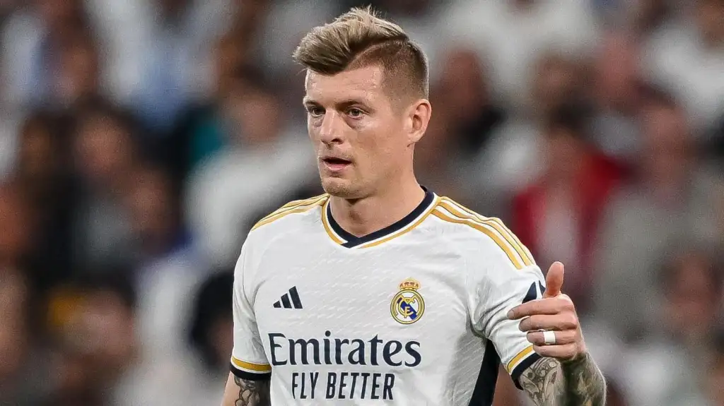 Toni Kroos – Bộ não định hình kỷ nguyên vàng của Real Madrid 2 Toni Kroos là nhạc trưởng thầm lặng của đội bóng Real Madrid